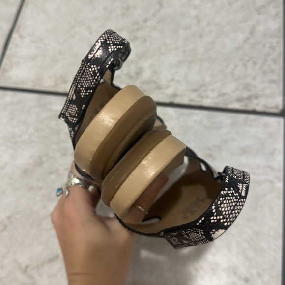 Naturalizer Women's Nxtgen Scout Slingback Sandal‎ - Picture 7 of 10